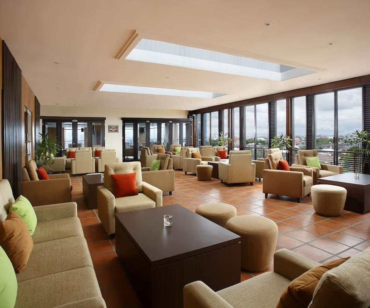 Hotel Santika Makassar Exterior foto